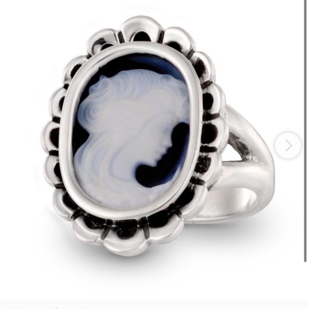 ISO Pandora Cameo Ring size 6, 7 or 8!